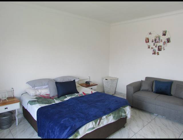 2 BEDROOM TOWNHOUSE FOR SALE IN EIKE PARK